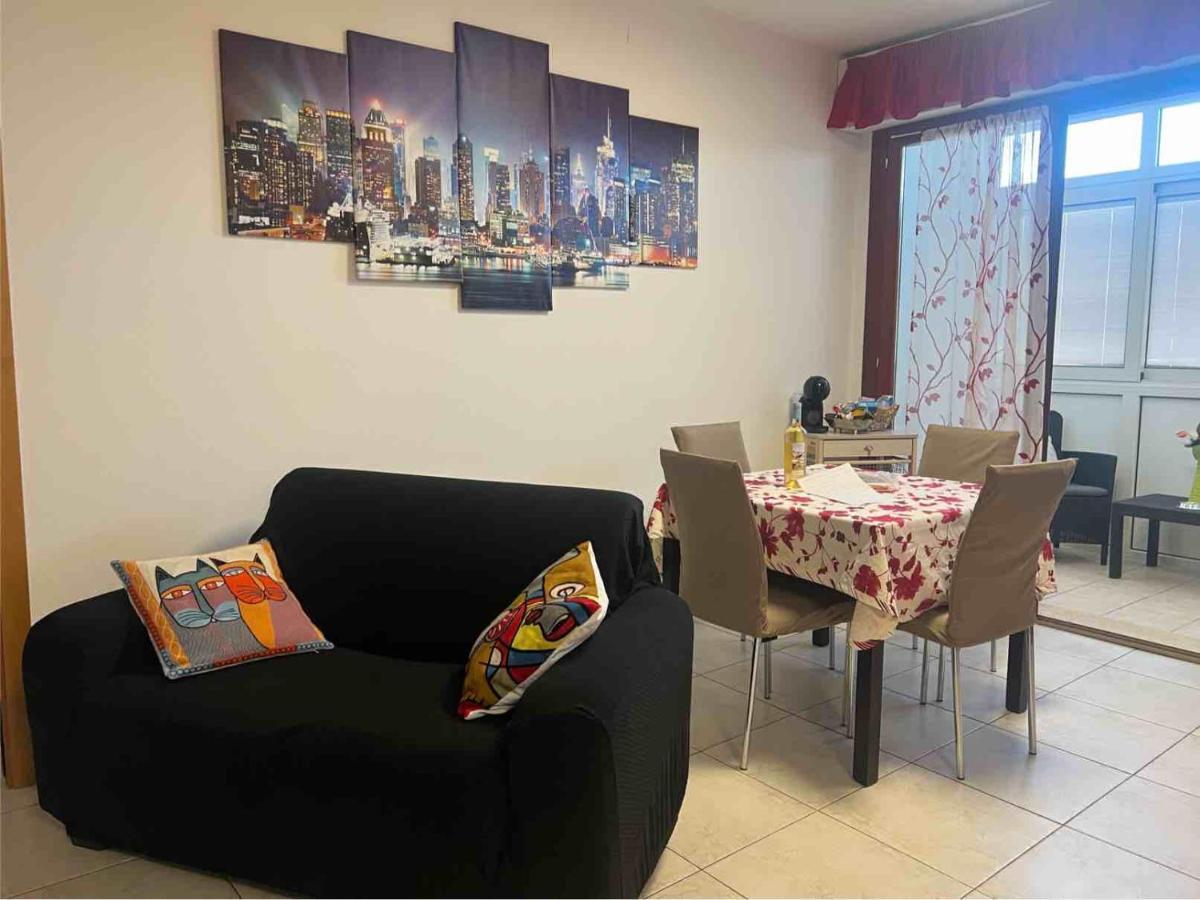 Casa Andrea A 1,5 Km Dal Mare! Apartment กวาร์ตู ซานเตเลนา ภายนอก รูปภาพ